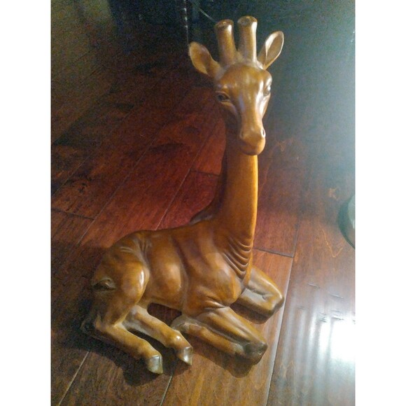 Vintage Giraffe‎ Figurine Statue Laying Down Decor Shelf Display - Picture 2 of 4